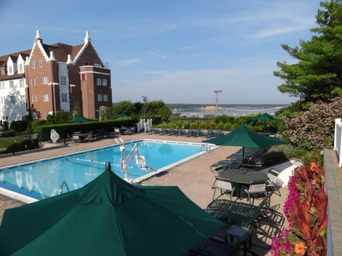 Montauk Manor Hotel Exterior photo