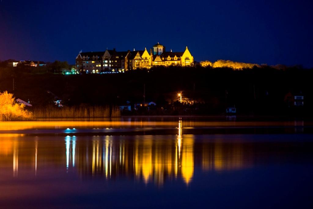 Montauk Manor Hotel Exterior photo