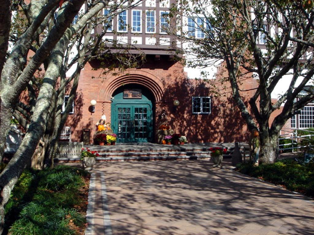 Montauk Manor Hotel Exterior photo