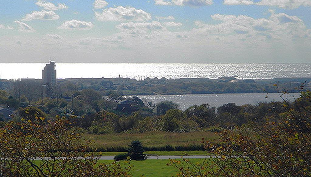 Montauk Manor Hotel Exterior photo