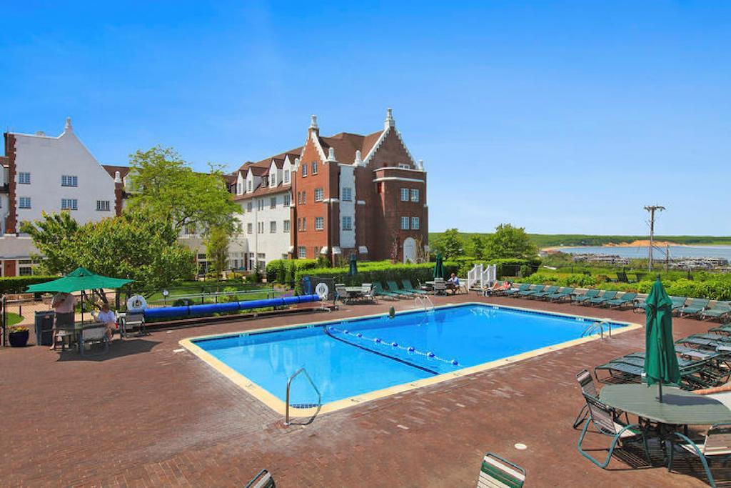 Montauk Manor Hotel Exterior photo